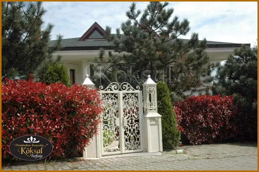 Demir Bahçe Giriş Kapıları - Bahçe Kapı