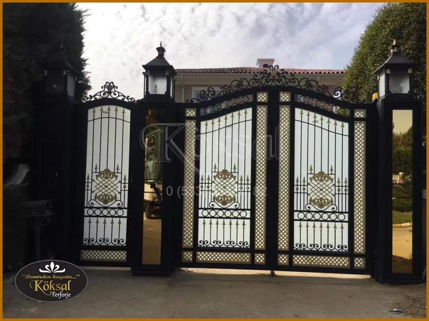 Gold Motifli Garaj Kapıları – Villa Garaj Kapısı