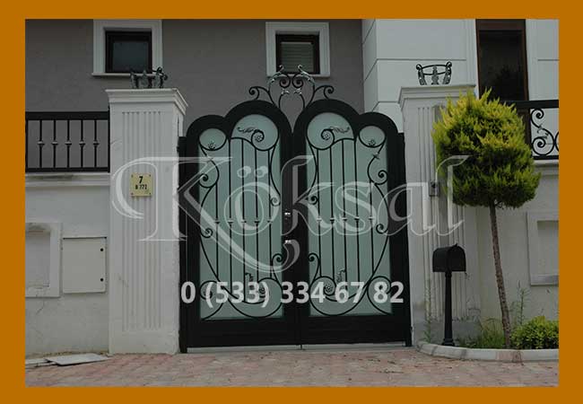 Villa Kapısı ve Bahçe Kapıları